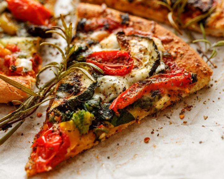 The Art of Gourmet Pizza: Exploring Flavor Combinations and Culinary Techniques